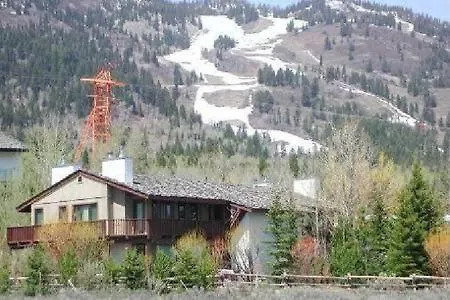 Apartment Rmr: La Choumine 2 In Steps From The Mountain *